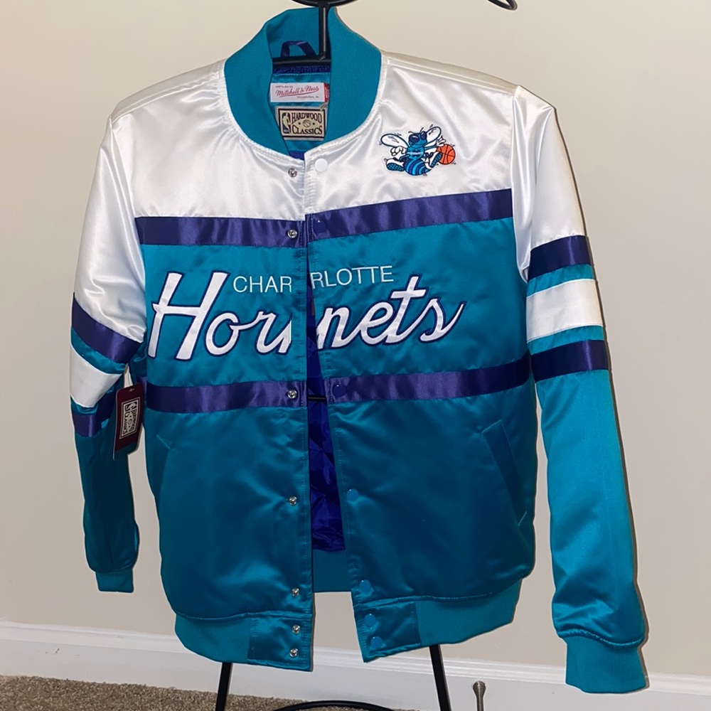 Charlotte Hornets Jacket Mitchell & Ness